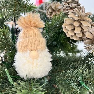 Gnome ornament white and tan